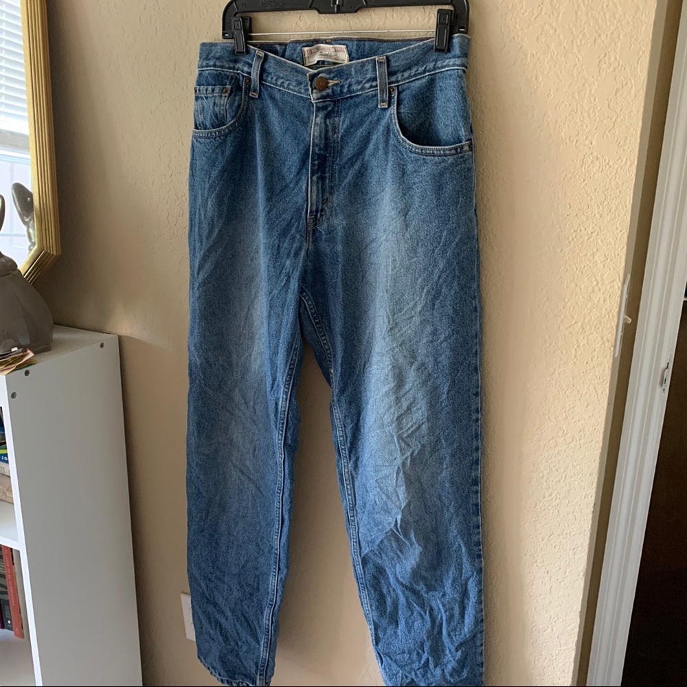 Vintage Levi’s Mom Jeans - Picture 3 of 4